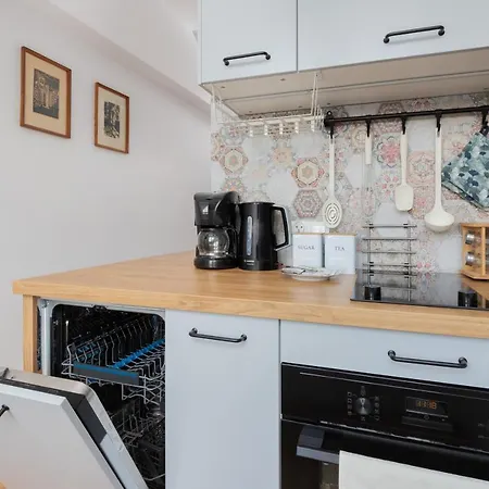 Podwale Staromiejskie With Balcony By Renters Gdansk