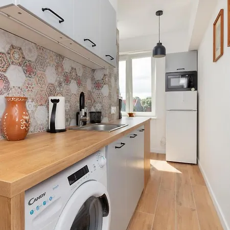 Podwale Staromiejskie With Balcony By Renters