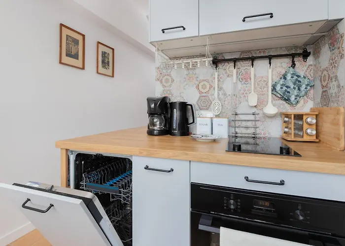 Podwale Staromiejskie With Balcony By Renters 格但斯克