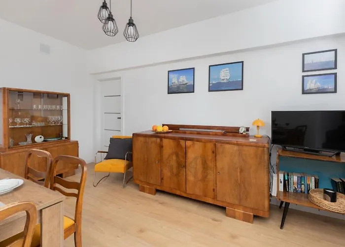 Podwale Staromiejskie With Balcony By Renters 格但斯克