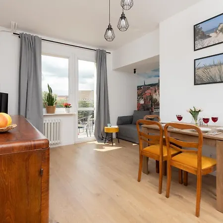 Podwale Staromiejskie With Balcony By Renters Appartement