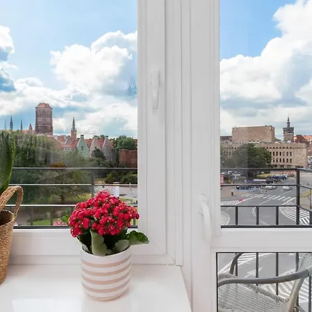 Podwale Staromiejskie With Balcony By Renters * غدانسك
