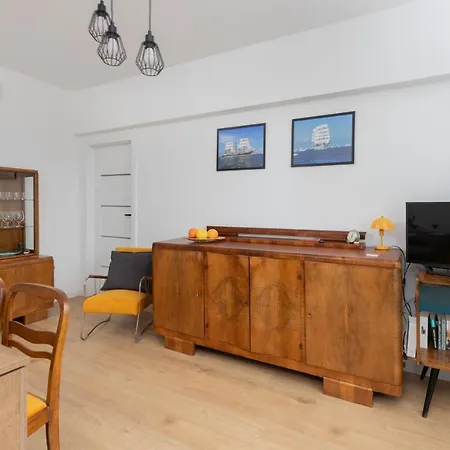 Podwale Staromiejskie With Balcony By Renters Gdańsk