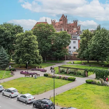 Podwale Staromiejskie With Balcony By Renters Gdańsk