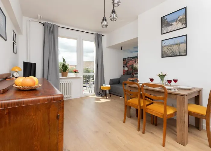 Podwale Staromiejskie With Balcony By Renters Apartamento