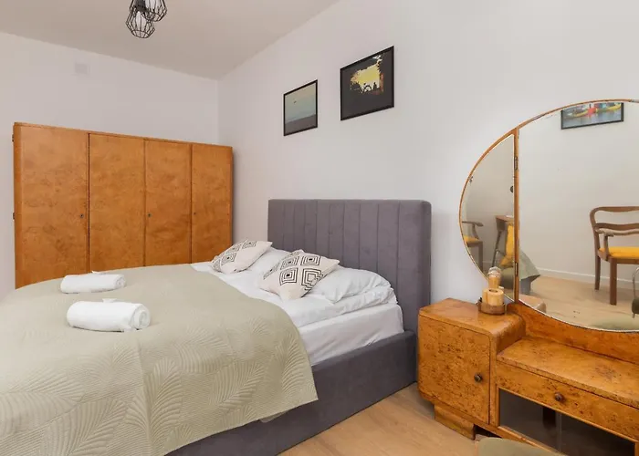 Podwale Staromiejskie With Balcony By Renters Apartamento Gdansk